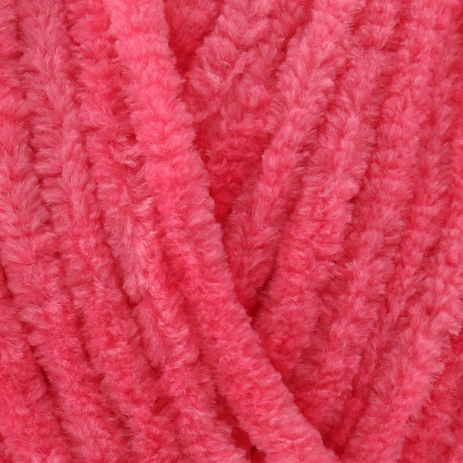 B47 Flutterby Chunky Pink Yarn - 100g