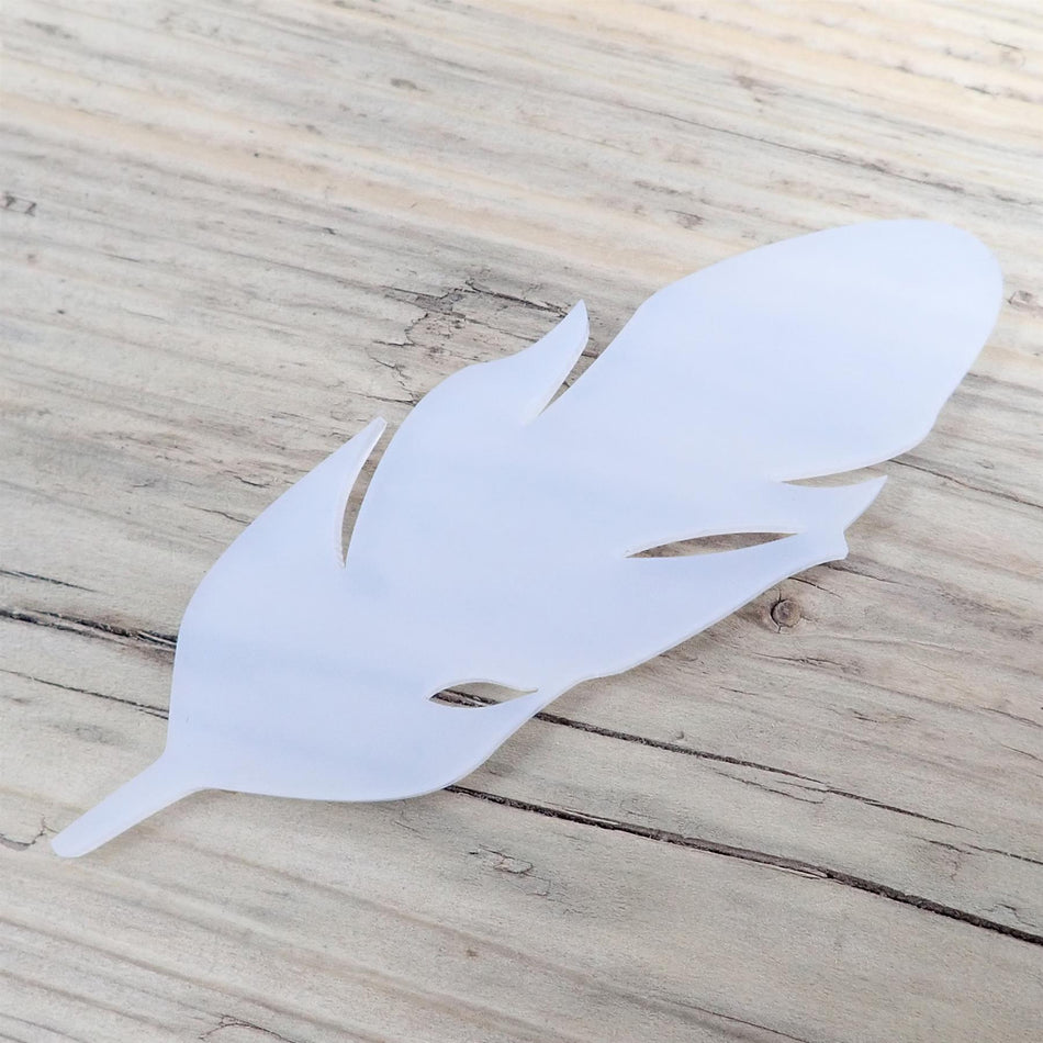 Polar White Cast Acrylic Feather Decorations, 100mm (Style 3) (Pack of 4)